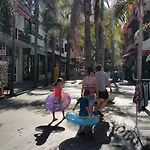 ático Studio+terraza+wifi Ilimitado+satélite Apartamento *