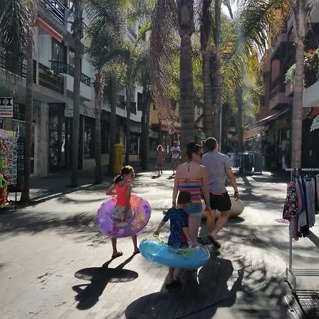 Atico Studio+terraza+wifi Ilimitado+satelite Lägenhet *