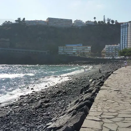 Atico Studio+terraza+wifi Ilimitado+satelite