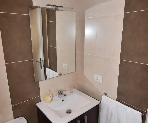 Atico Studio+terraza+wifi Ilimitado+satelite *